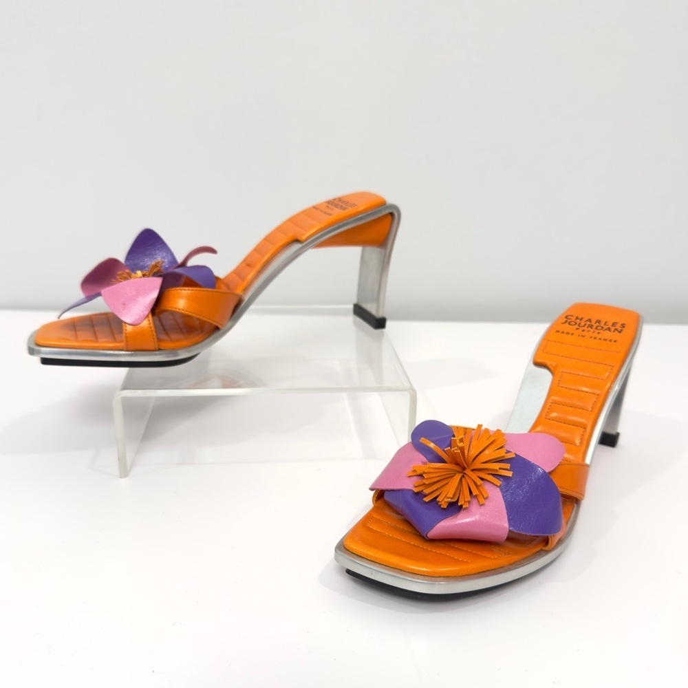 Charles Jourdan Women’s Vintage Thyra Leather 3D Floral Metal Heel Sandals NEW